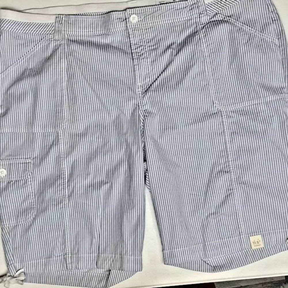 St John's Bay Bermuda Short Mid Rise Easy Fit Through Blue & White Striped NWT